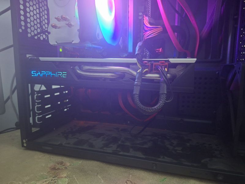 Sapphire rx 580 8gb sotiladi Sapphire rx 580 8gb sotiladi