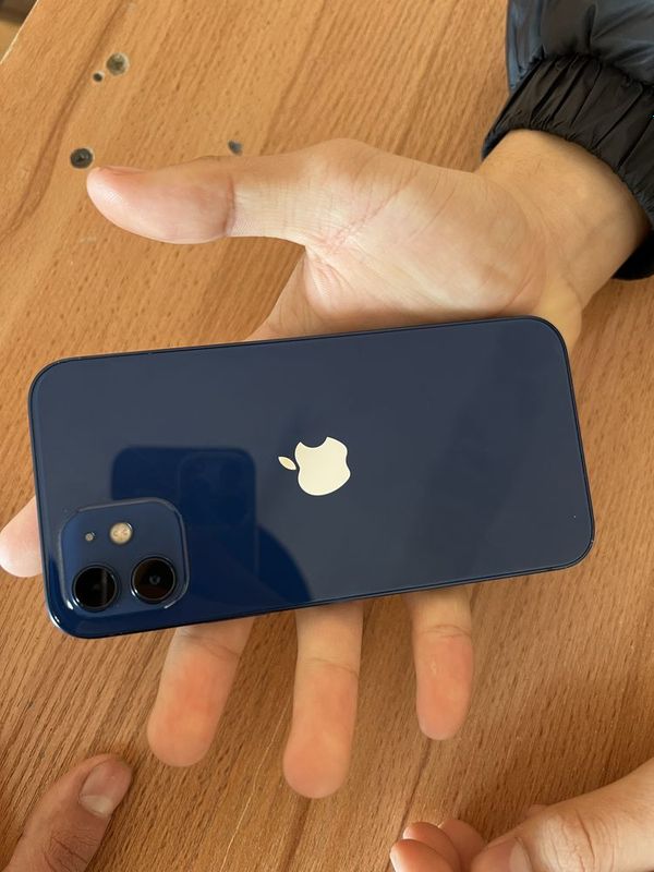 Iphone 12 karopka dakument bor Iphone 12 karopka dakument bor
