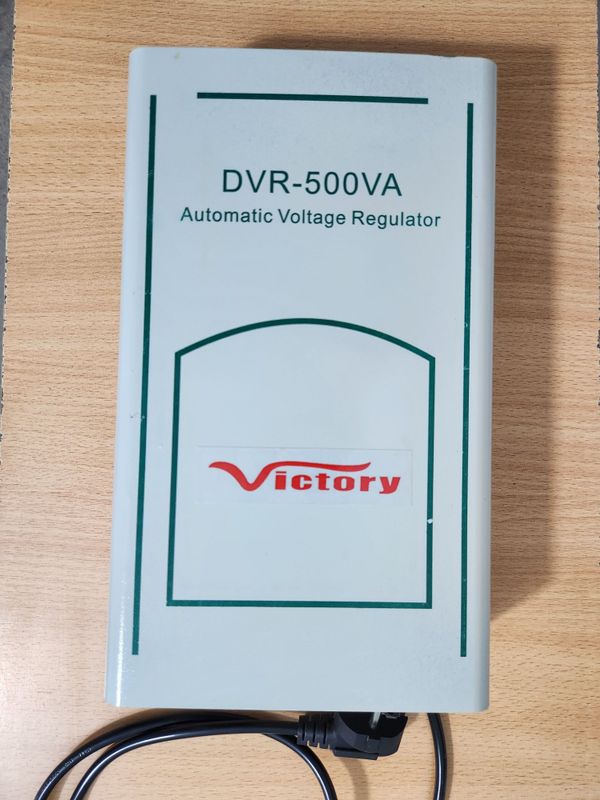 Stabilizator DVR-500VA