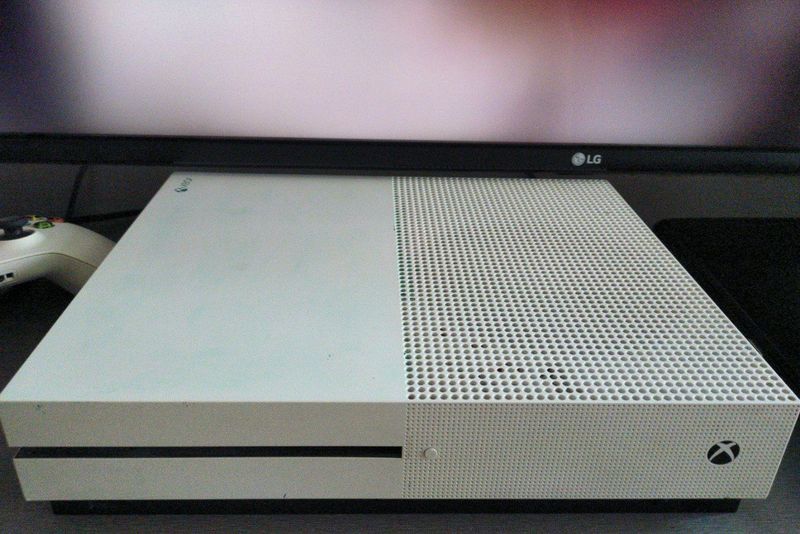 Продам Xbox one s 512gb! Продам Xbox one s 512gb!