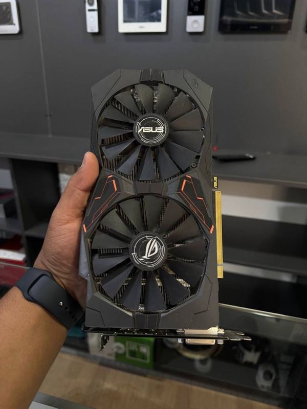 Asus rog strix Rx570 4 Gb 256 bit Asus rog strix Rx570 4 Gb 256 bit