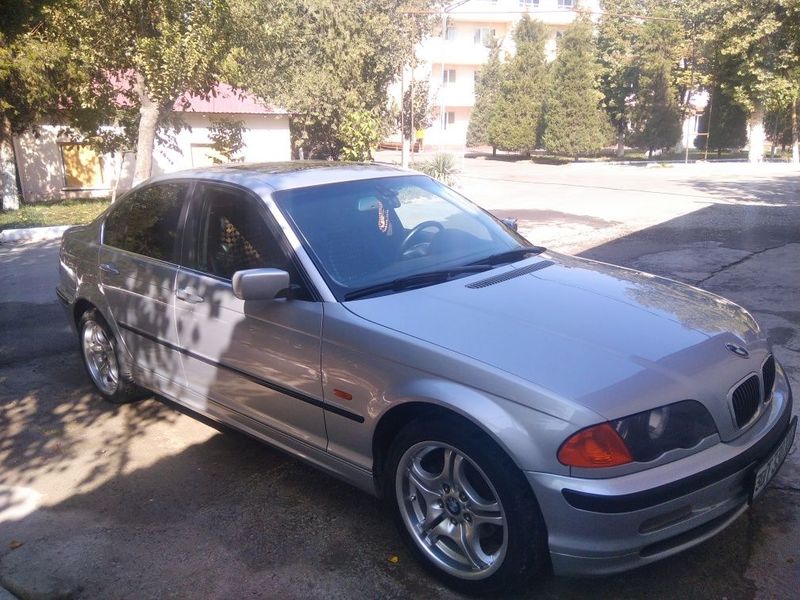 BMW M3 e46. Holati zor kamchiliklar yoq kelishtirib beramiz.