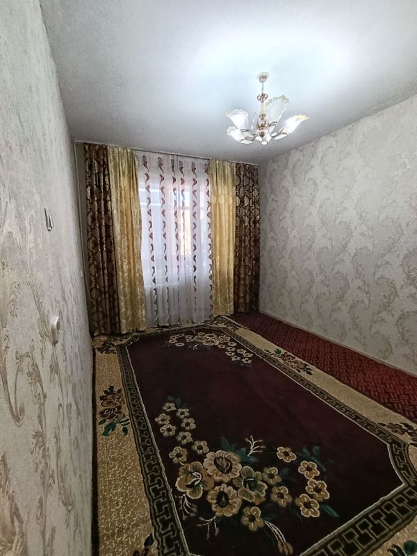 1 xona 2 xona qilingan 3 etaj kvartira sotiladi