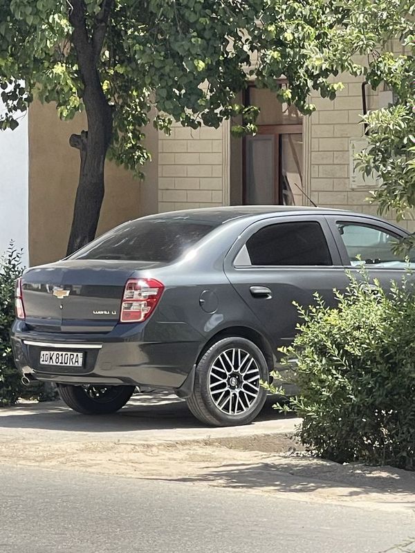 Chevrolet kobalt toza taxlangan hamma harajat qilingan saka deska s….. Chevrolet kobalt toza taxlangan hamma harajat qilingan saka deska s…..