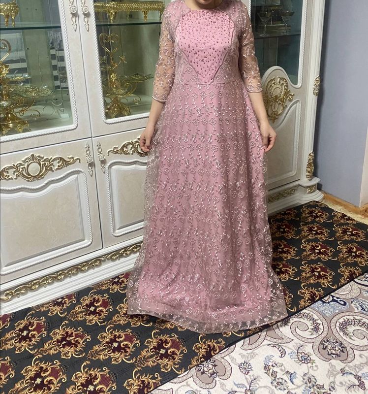 Razmer uzbda 50-52 narxi 200ming so’m holati a’lo libos