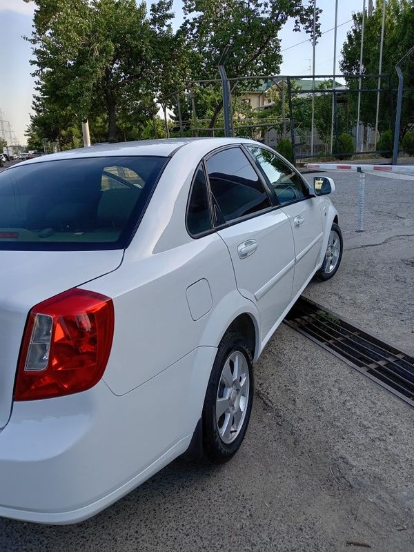 Продам автомобиль жентра Продам автомобиль жентра