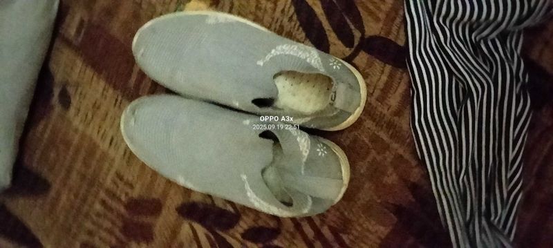 Вещи брюки и штаны и обувь