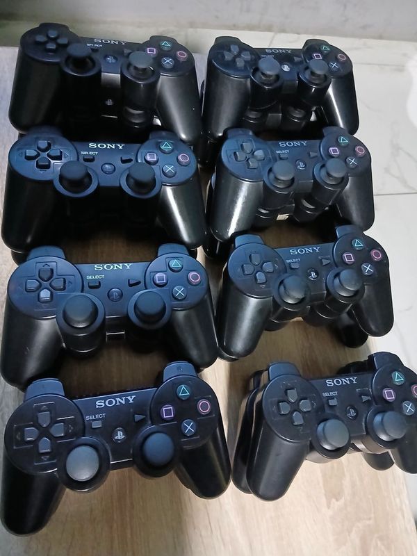 Ps3 pultlar sotiladi orginal katta plata Ps3 pultlar sotiladi orginal katta plata