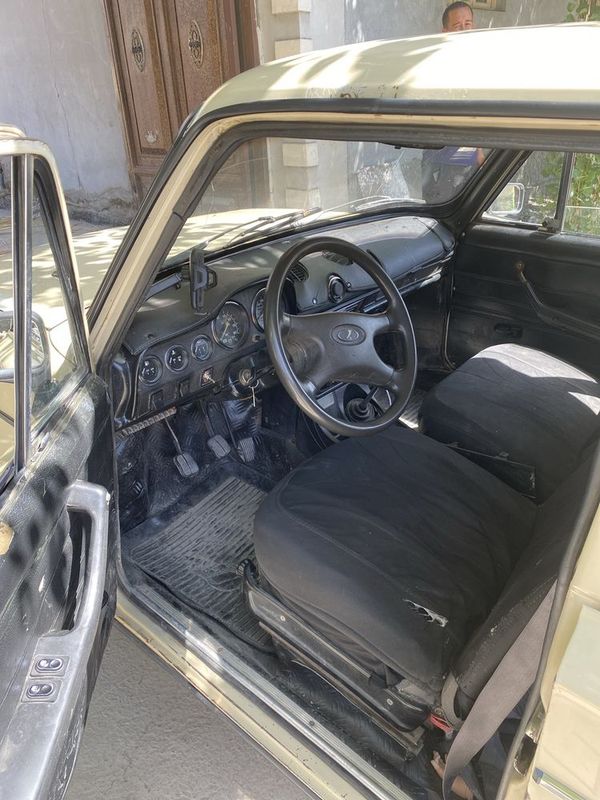 Sotiladi vaz 2106 Sotiladi vaz 2106
