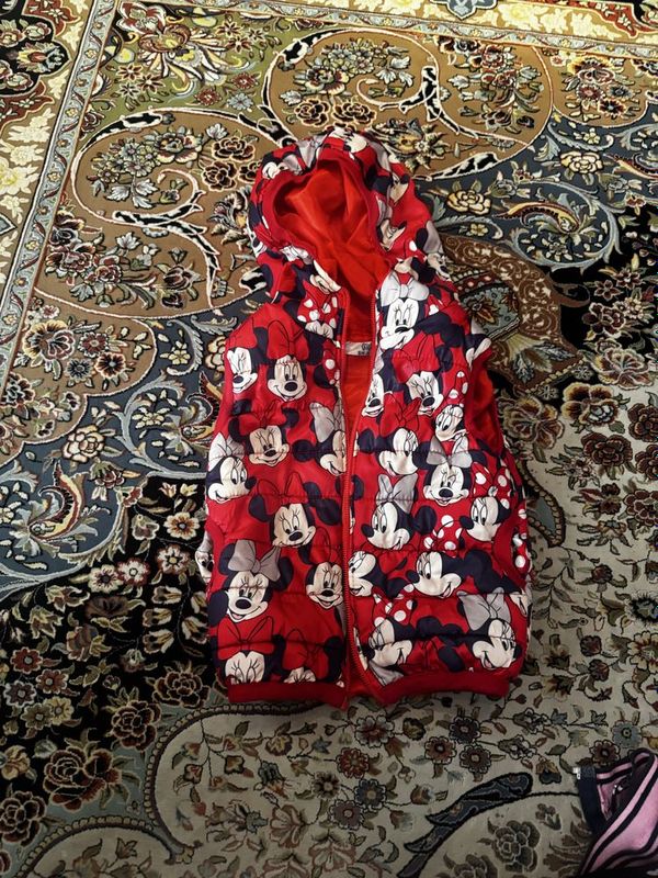 Отдам даром детские зимние и летние одежды для девочек 1 - 4 лет Отдам даром детские зимние и летние одежды для девочек 1 - 4 лет