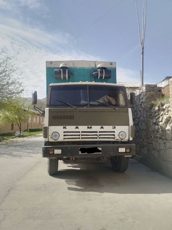 Kamaz pirsepi bilan sotiladi Kamaz pirsepi bilan sotiladi