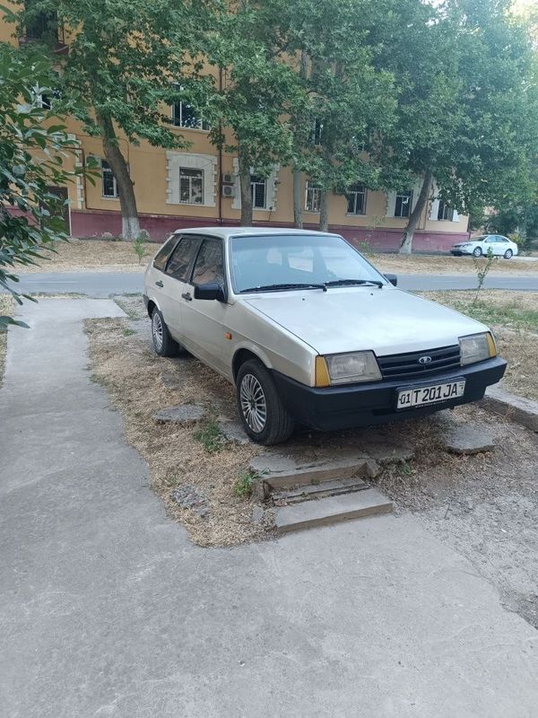 Продается ВАЗ 2109 в городе Чирчике. Продается ВАЗ 2109 в городе Чирчике.