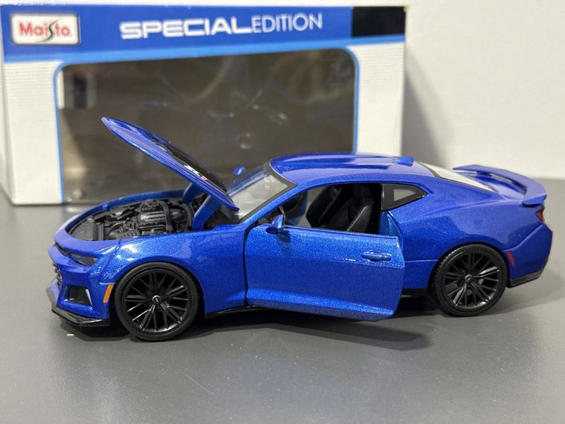 Модель машины Chevrolet Camaro Модель машины Chevrolet Camaro