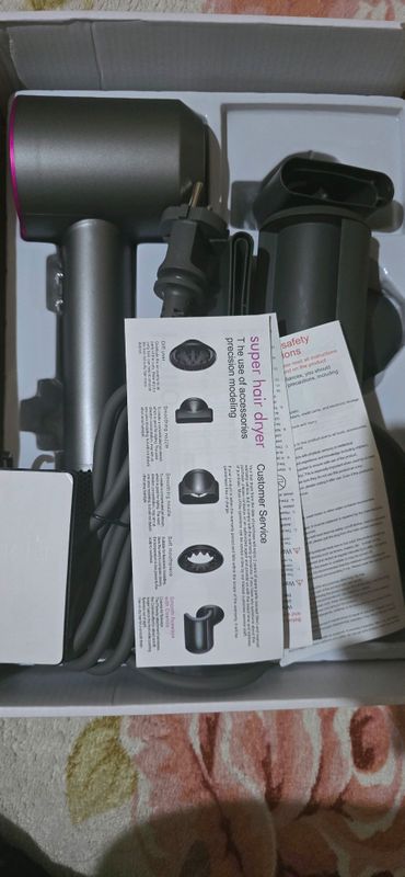 Dyson Leafles hair dryer