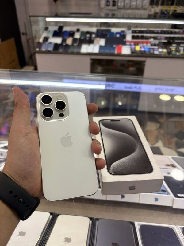 iPhone 15 Pro 256 gb white iPhone 15 Pro 256 gb white
