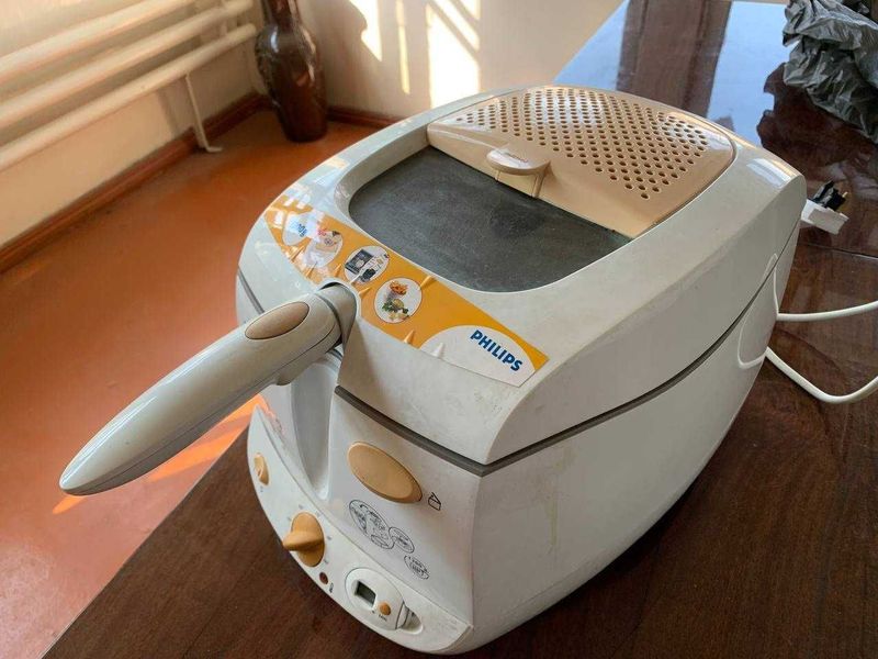 Фритюрница Philips Фритюрница Philips