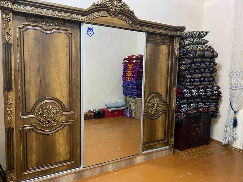 1yil oldin olingan mebelimizni sotamiz narxi 6mln