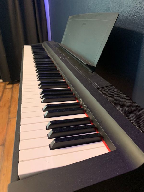 Pianino yamaha e125 sotiladi deyarli yangi