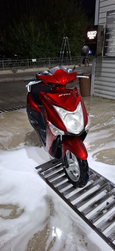 Скутер ReVolt RS5 Скутер ReVolt RS5
