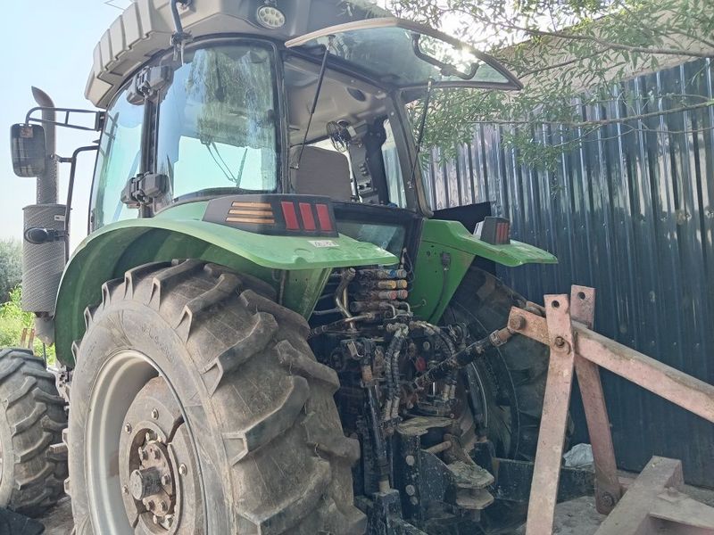 XTC-1804 traktor