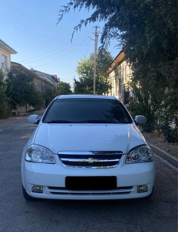 Lasetti sotiladi. Lasetti sotiladi.