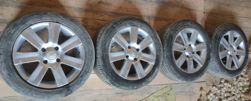 Diska bolon kamplekt sotiladi soqa diska R16 Diska bolon kamplekt sotiladi soqa diska R16