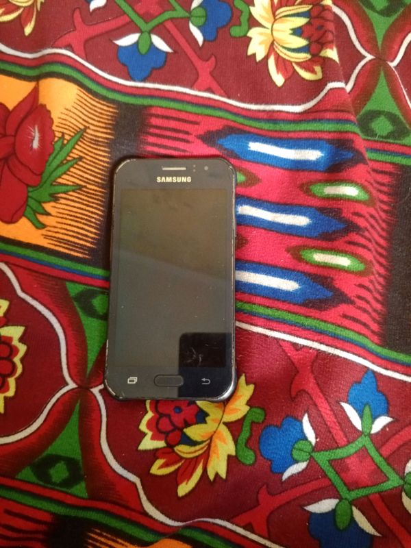 Samsung J1 duos Samsung J1 duos