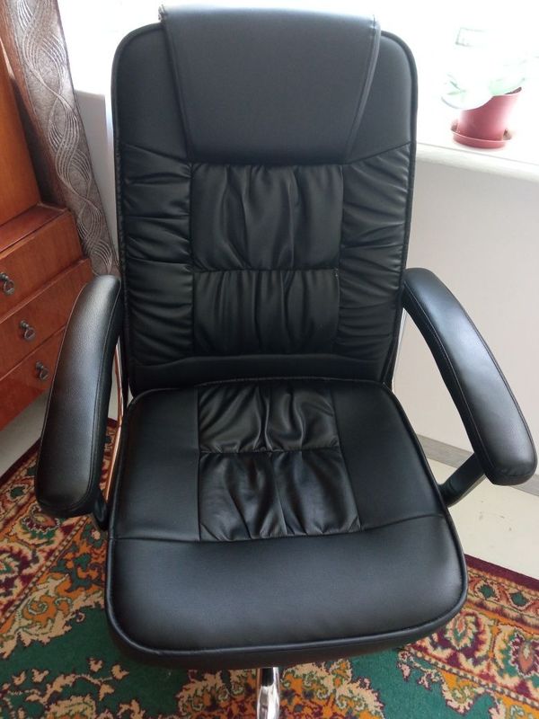 Продается офисное кресло Продается офисное кресло