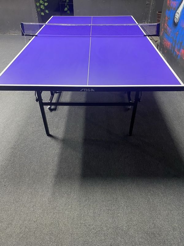 Stol tennisi sotiladi Komplekt doska setka raketka