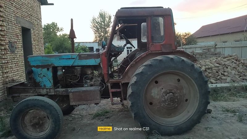 Traktor mtz 80 sotiladi