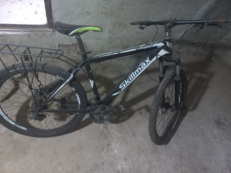 Veloseped sotiladi Veloseped sotiladi