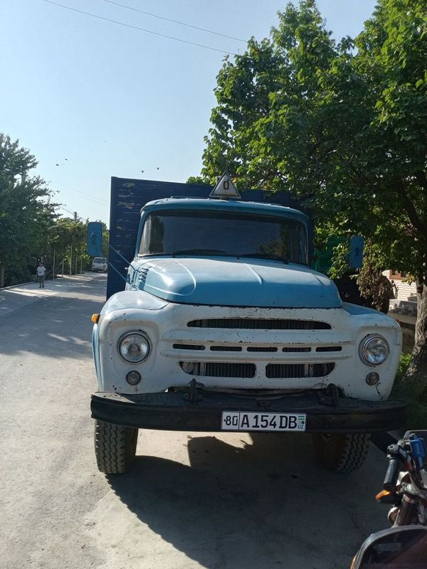 Zil 130 Bartavoy sotiladi Zil 130 Bartavoy sotiladi