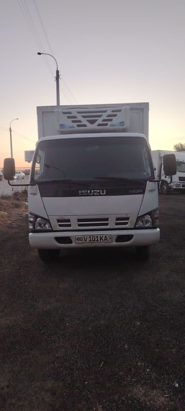 Isuzu holati yaxshi Isuzu holati yaxshi