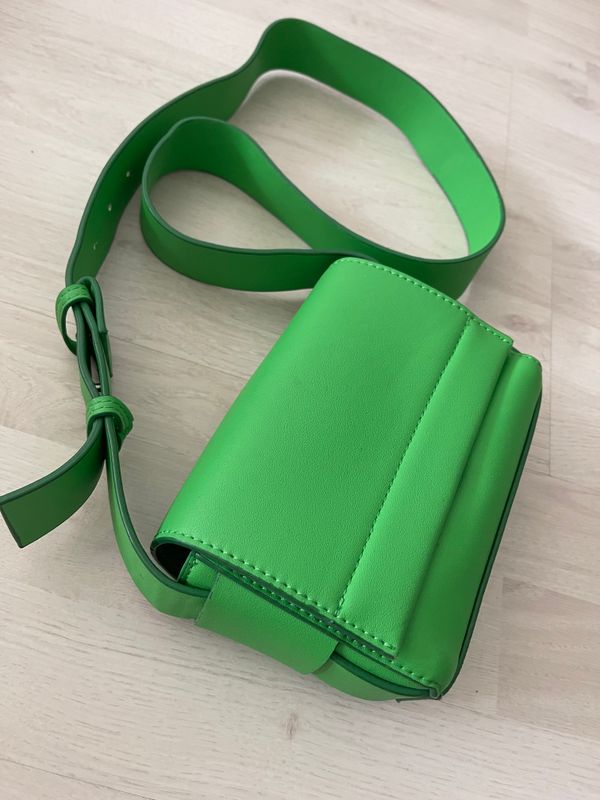 Сумочка кроссбоди Mango Сумочка кроссбоди Mango