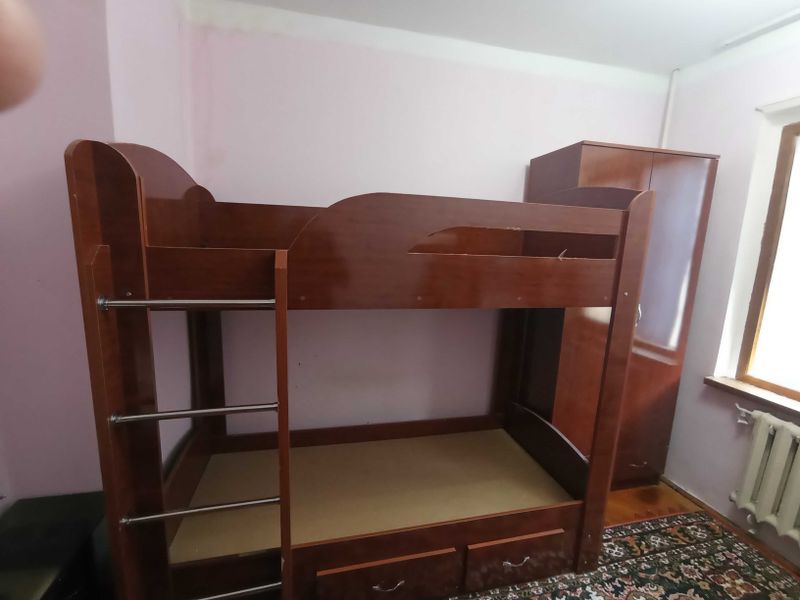 Комплект детской мебели для двух детей.