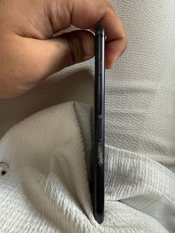 İPhone 7 32gb 🔋72 bita mikrofon almash kere İPhone 7 32gb 🔋72 bita mikrofon almash kere