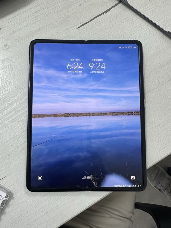 Xiaomi Mix fold telefon sotiladi Xiaomi Mix fold telefon sotiladi