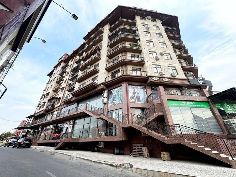 Продается помещение ул. Олтин Тепа, Циолковская 80m2