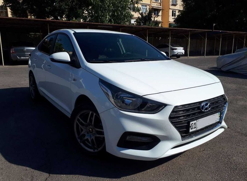 HYUNDAI ACCENT 2020yil 38000yurgan,kraska toza ideal holati,navarotbor