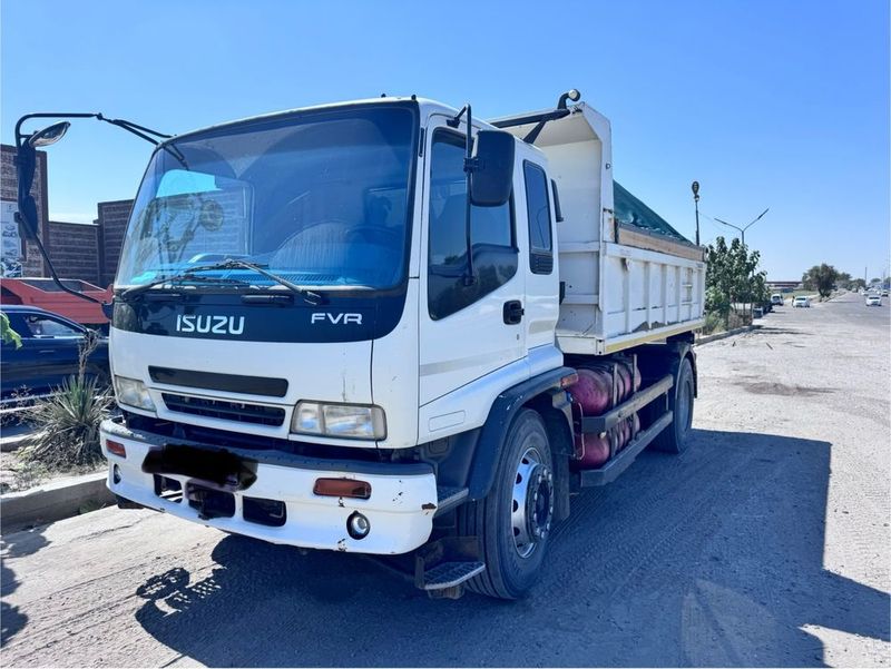 Isuzu FVR 10 tonnali samosval 2019 - yil 230 min yurgan masofasi Isuzu FVR 10 tonnali samosval 2019 - yil 230 min yurgan masofasi