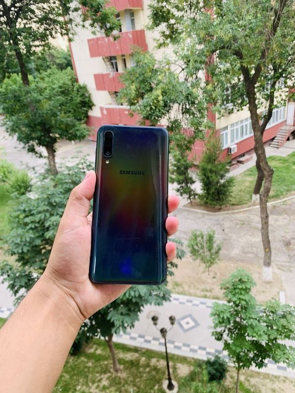 Galaxy A50 sotiladi Galaxy A50 sotiladi