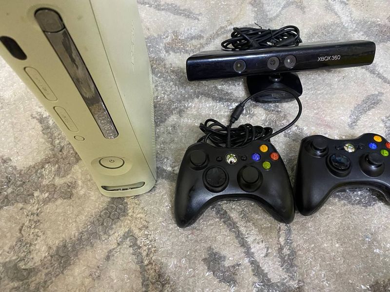 Assalom alekum Xbox 360 White Sotiladi 60gb Assalom alekum Xbox 360 White Sotiladi 60gb