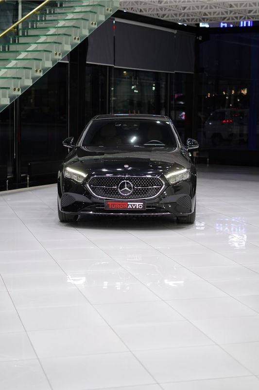 Mercedes Benz W214 E200