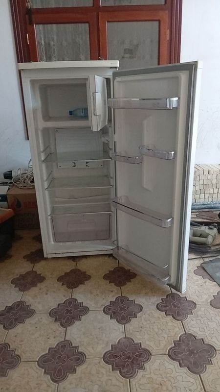Продается холодильник Artel Продается холодильник Artel