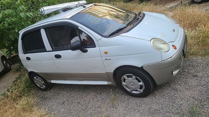Matiz best 2006 yil oq rangli mashina zudlik bilan sotiladi. Matiz best 2006 yil oq rangli mashina zudlik bilan sotiladi.