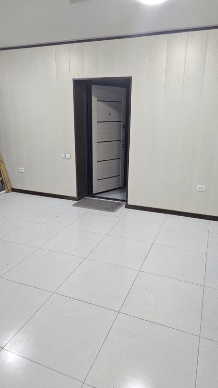 Аренда нежилое помещения 55м2 по ул.нукус 1 линия Ор-р PIRAMID TOWERS