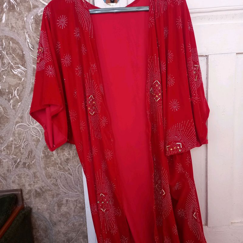 bir Marta kiyilgan Abaya narxi uch yuzming bir Marta kiyilgan Abaya narxi uch yuzming