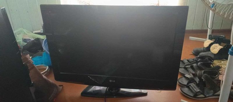 Продам свой телевизор LG 32 диагональ Продам свой телевизор LG 32 диагональ