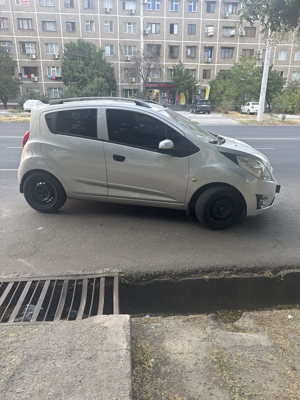 Spark avtomat korobka soatiladi Spark avtomat korobka soatiladi