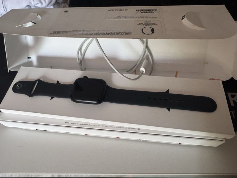 Apple iwatch 7, 45 mm dark blue Apple iwatch 7, 45 mm dark blue